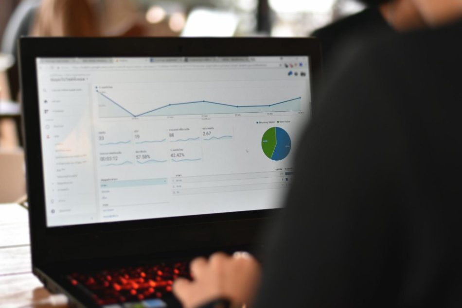 Cum integrezi advertorialele SEO într-un plan de content pentru un magazin online