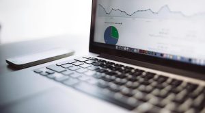 Advertorial sau comunicat de presă? Alegerea depinde de ce vrei să obții